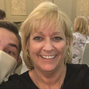 Meet your Posher, Leanne